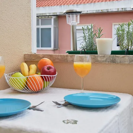 Bright And Quiet Apartment Amadora Exterior photo