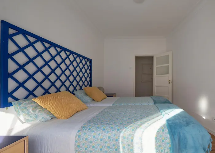 Bright And Quiet Apartment