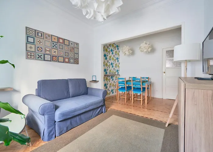 Bright And Quiet Apartment